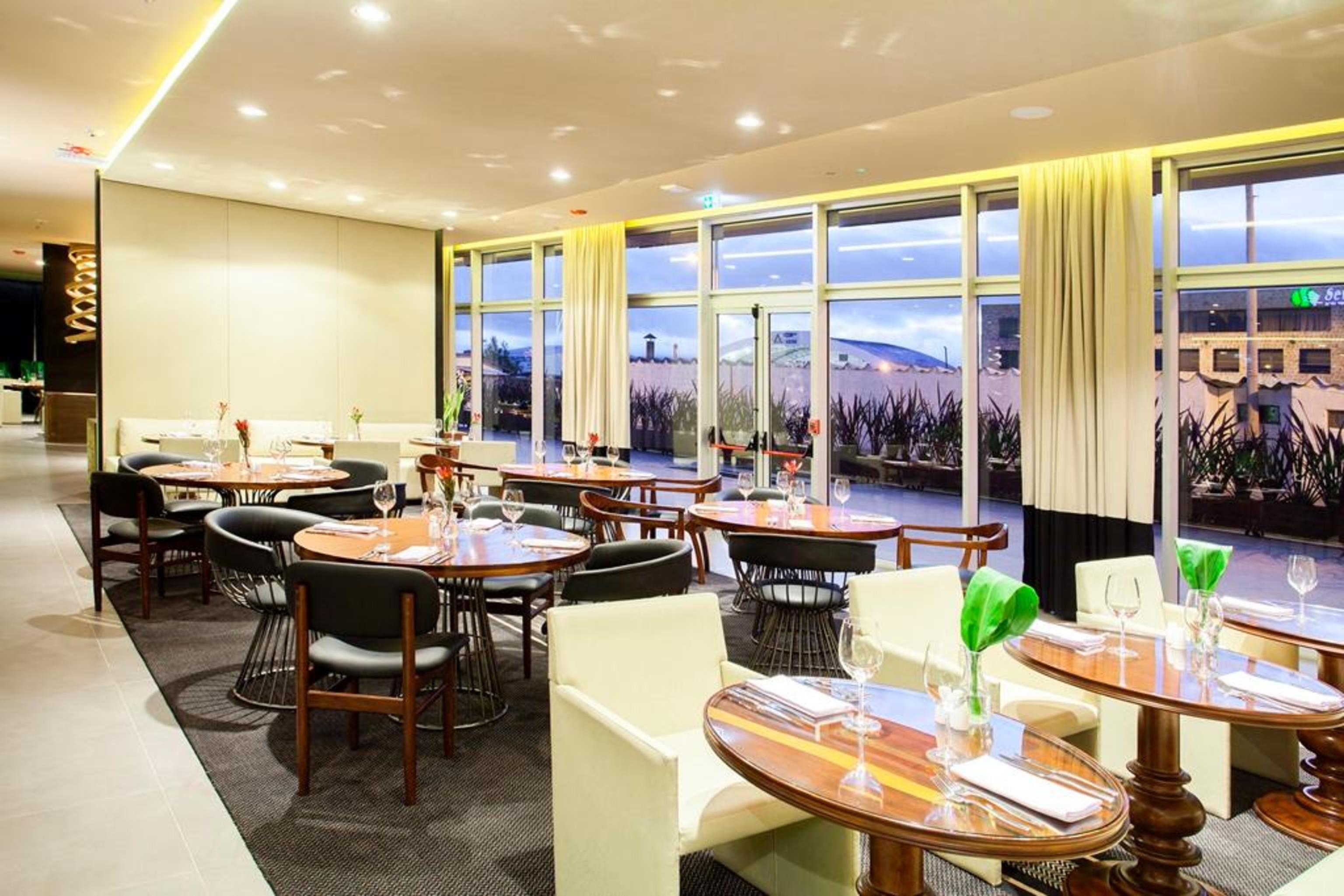 Movich Buro 51 Hotel Barranquilla  Eksteriør billede Restaurant