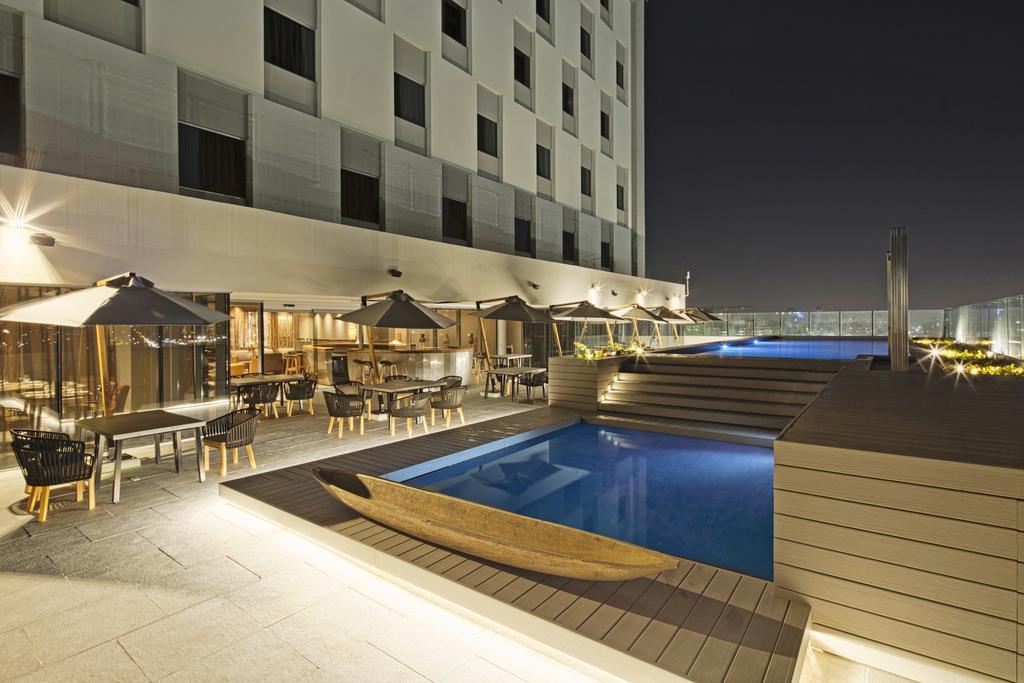 Movich Buro 51 Hotel Barranquilla  Eksteriør billede The pool at the hotel