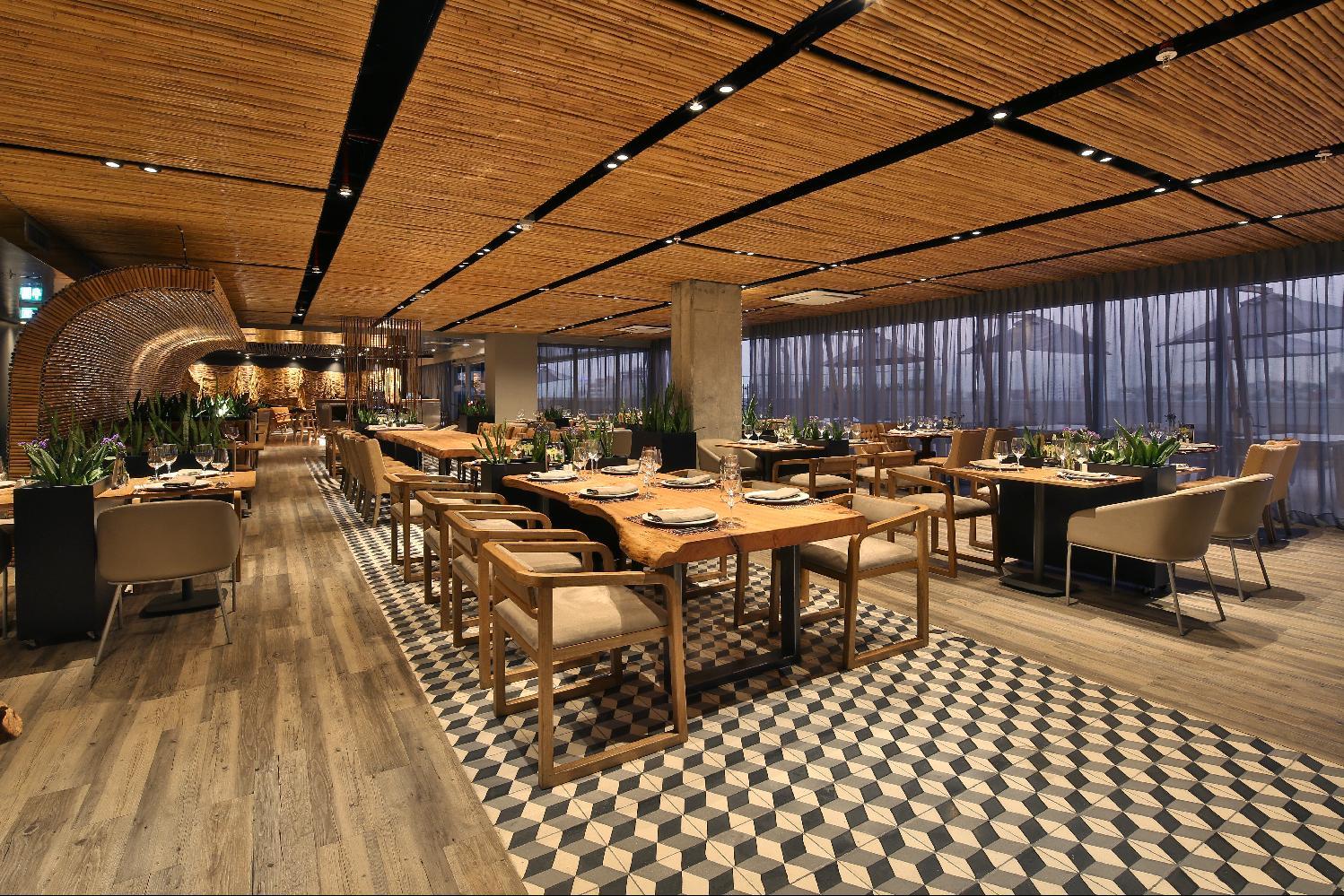 Movich Buro 51 Hotel Barranquilla  Eksteriør billede Restaurant interior